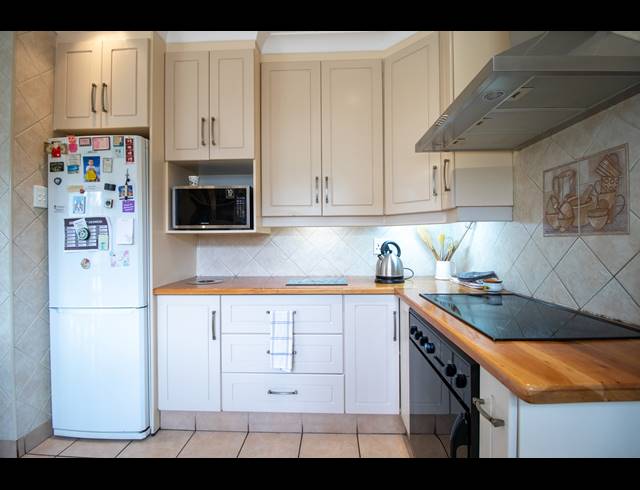 4 BEDROOM HOUSE FOR SALE IN KLOPPERPARK
